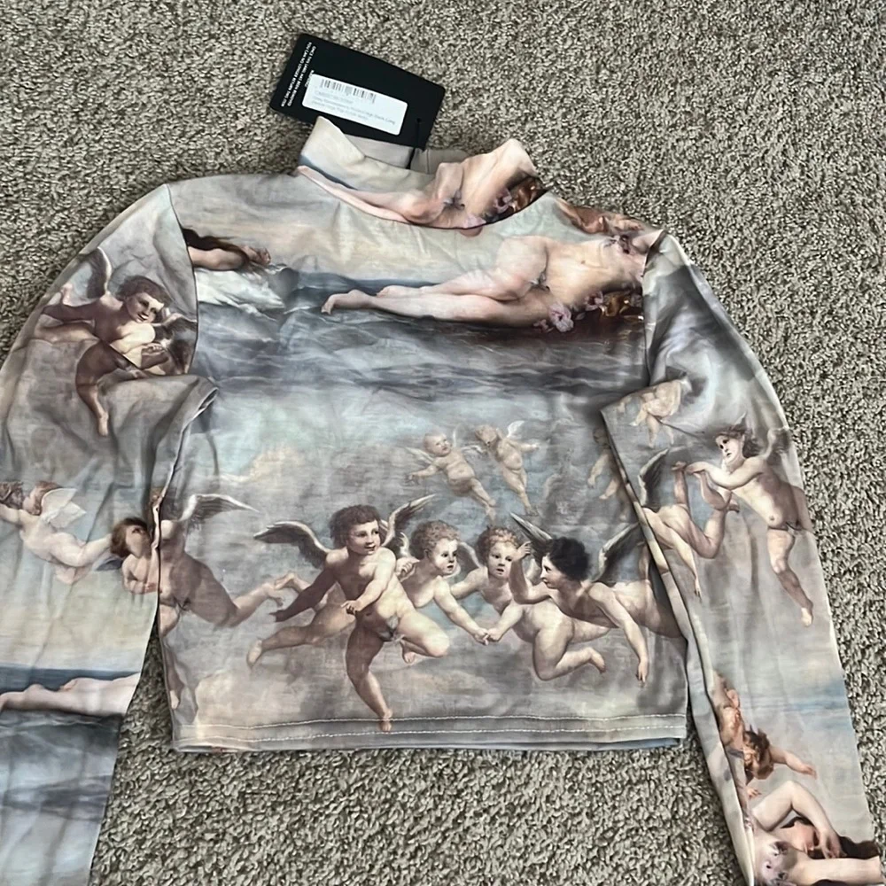 PrettyLittleThing Printed High Neck Long Sleeve Cropped Top - Picture 1 of 6